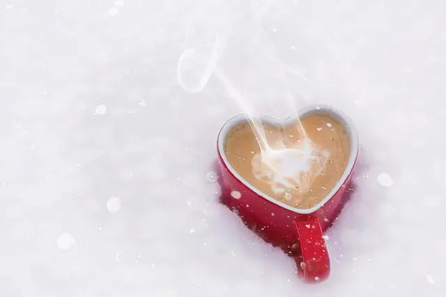 Café en forma de corazón